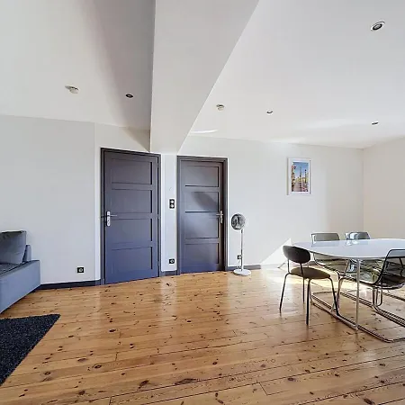 Appartement Superbe 2 83 Jean Jaures *